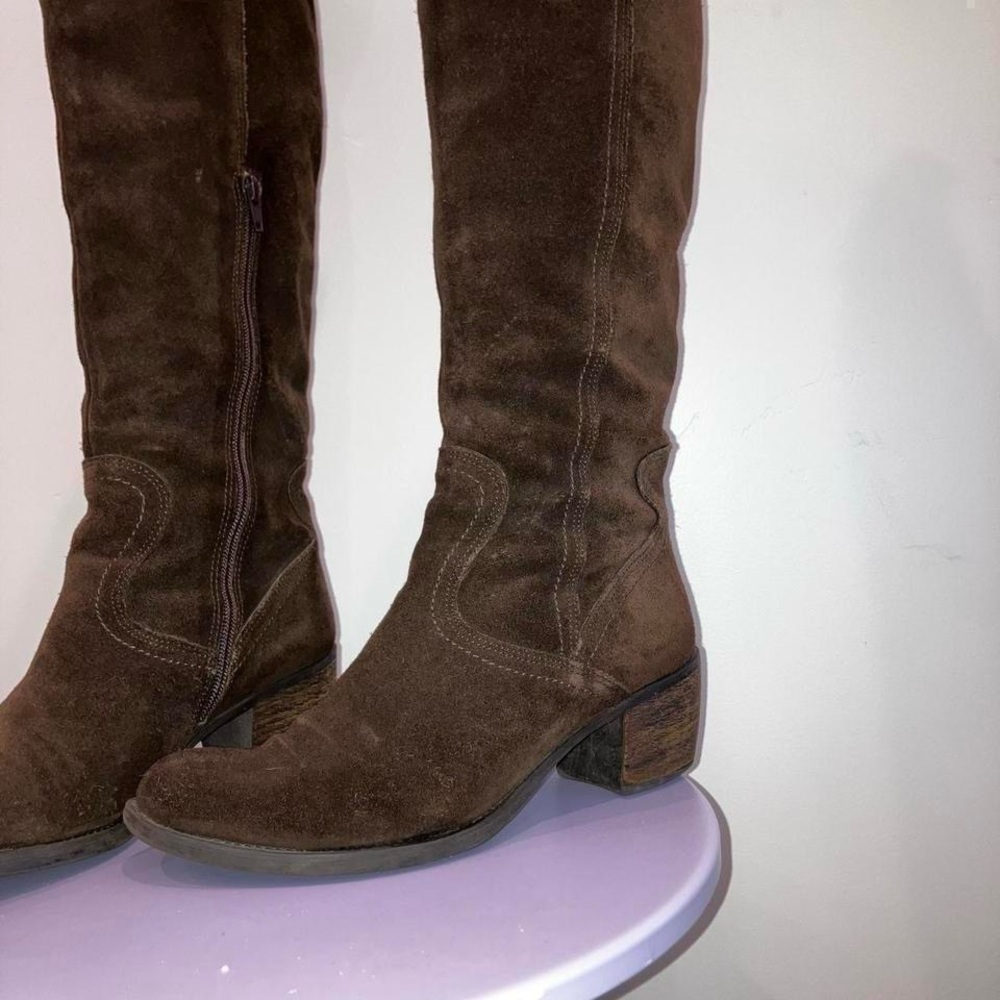 Vintage 90s y2k ITALIAN Women's Brown Suede Knee-High Boots - Picture 5 of 7